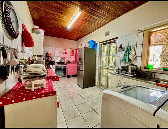 3 BEDROOM HOUSE FOR SALE IN VANDERBIJLPARK CW 6